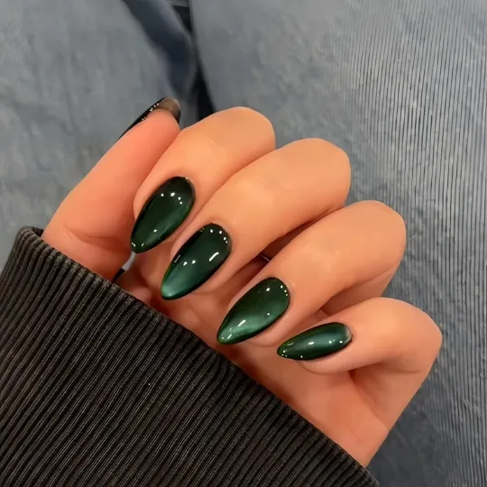 KQueenest Almond Cat Eye Emerald Green Press on Nails